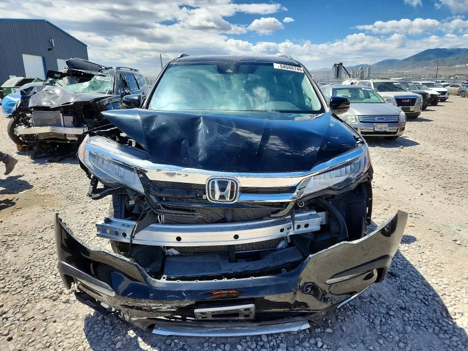 2019 HONDA PILOT TOURING  
