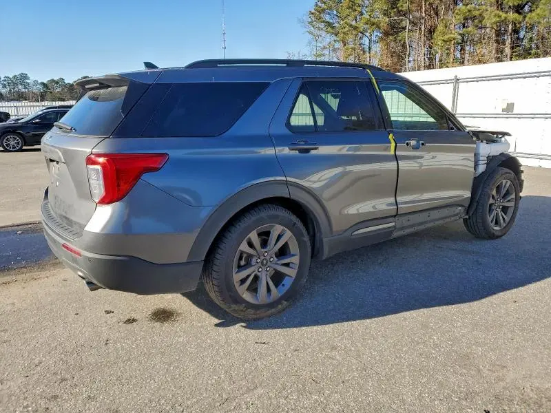 2022 FORD EXPLORER XLT  