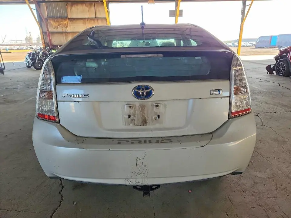 2011 TOYOTA PRIUS TWO  