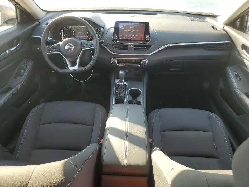 2022 NISSAN ALTIMA SV  