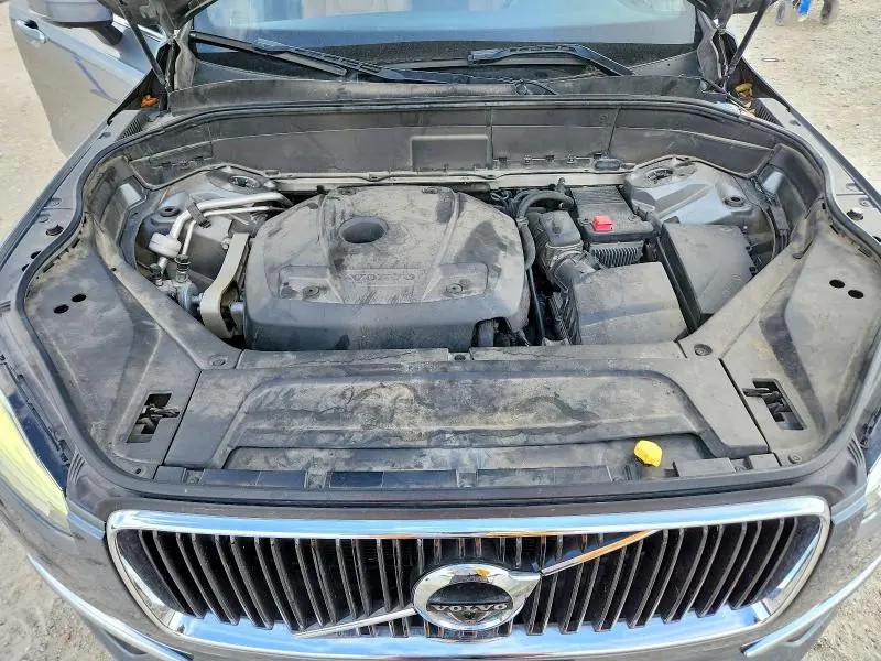 2017 VOLVO XC90 T6  