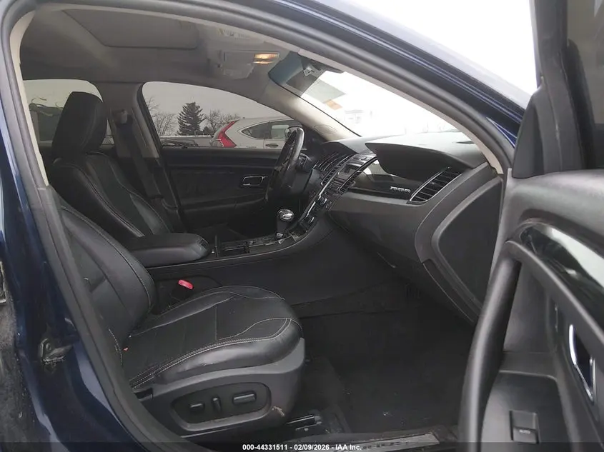 2011 FORD TAURUS LIMITED