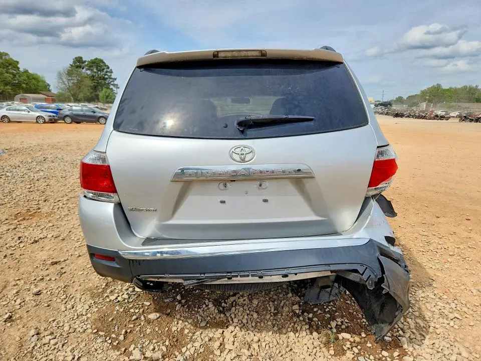 2013 TOYOTA HIGHLANDER LIMITED  