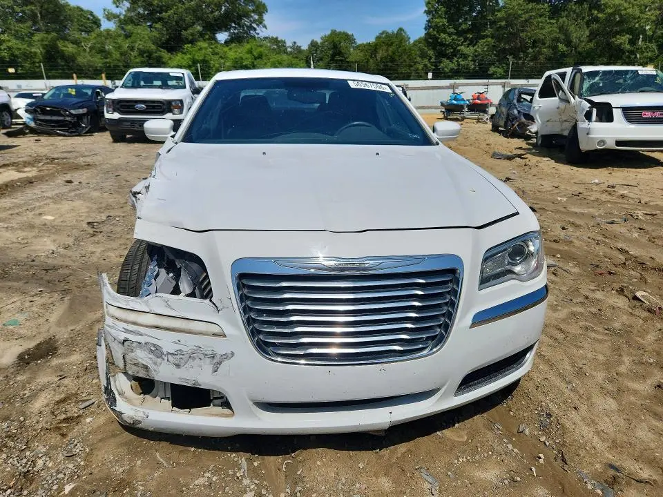 2013 CHRYSLER 300   