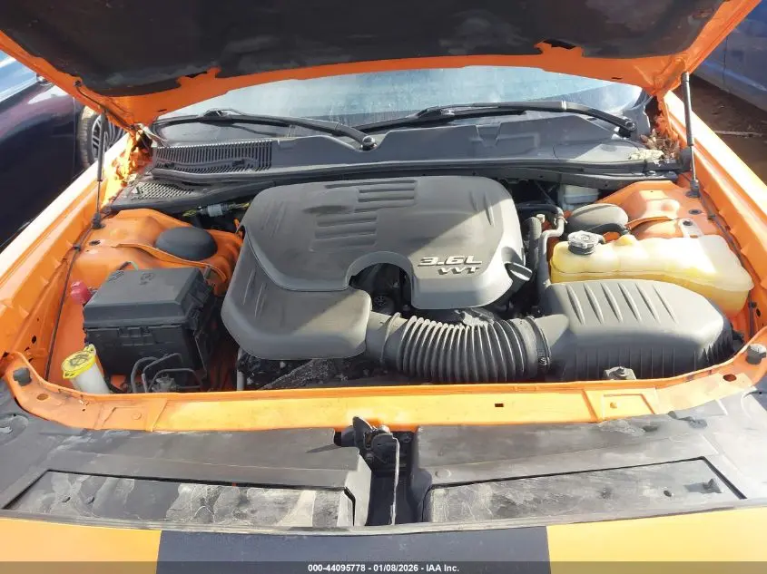 2014 DODGE CHALLENGER SXT PLUS