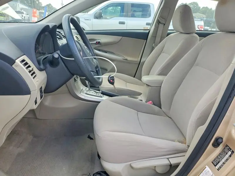 2011 TOYOTA COROLLA LE  