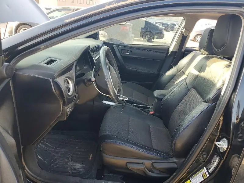 2017 TOYOTA COROLLA SE  