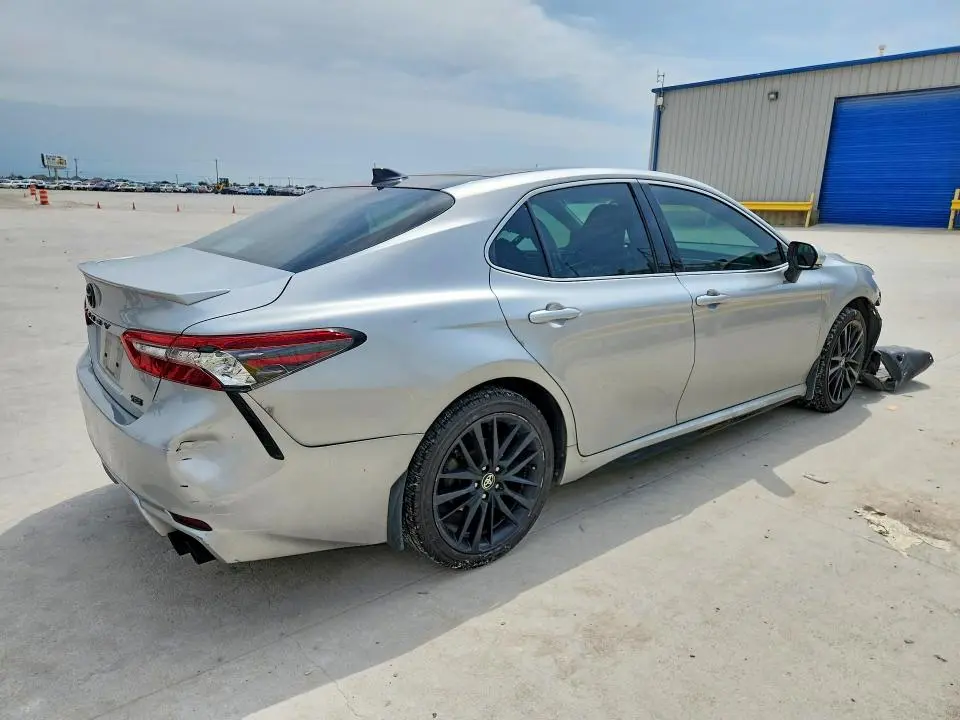 2021 TOYOTA CAMRY CE V6  