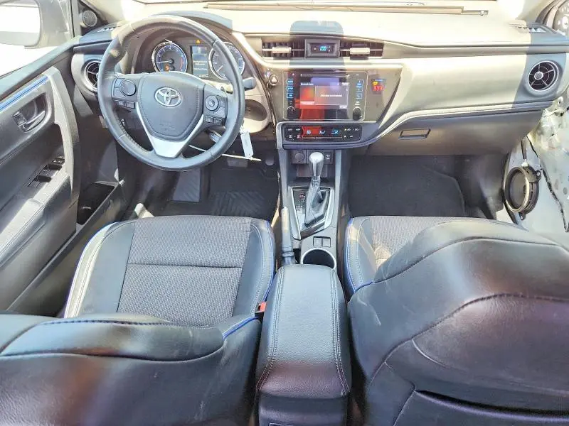 2019 TOYOTA COROLLA SE  