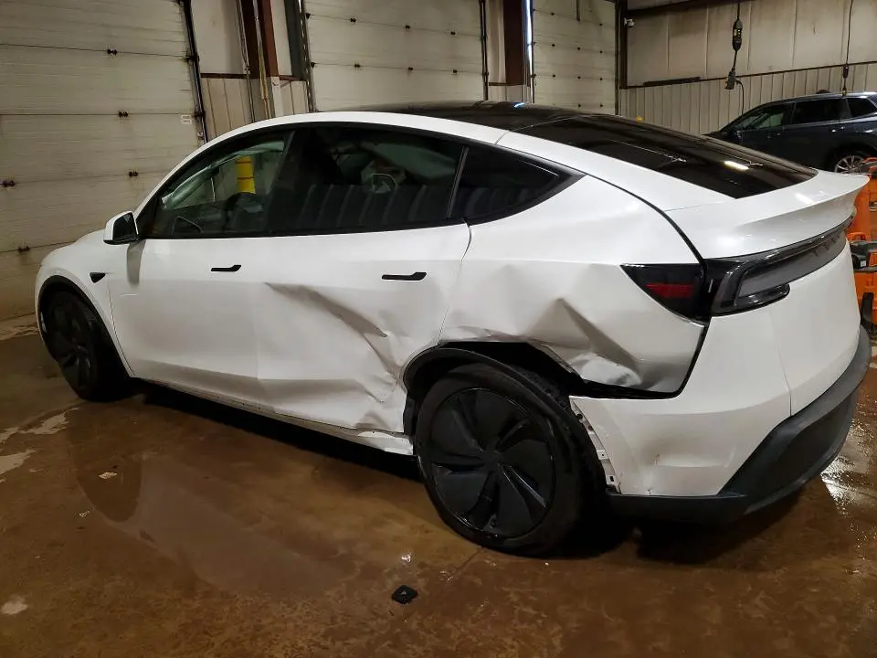 2026 TESLA MODEL Y   