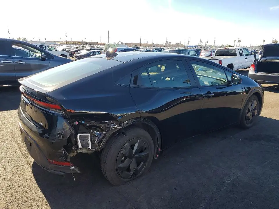 2024 TOYOTA PRIUS LE  