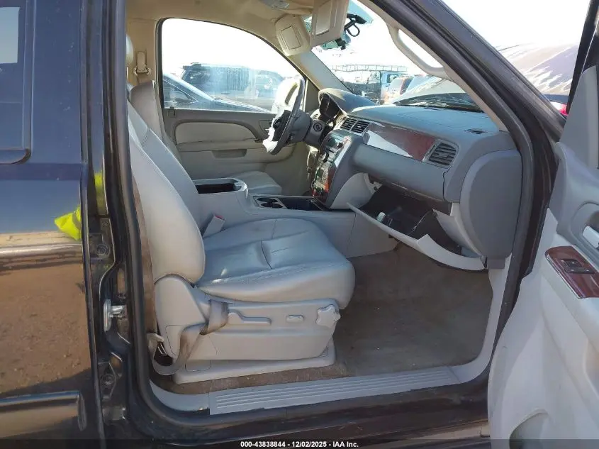 2010 CHEVROLET TAHOE LT