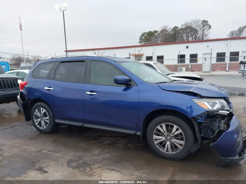 2017 NISSAN PATHFINDER S