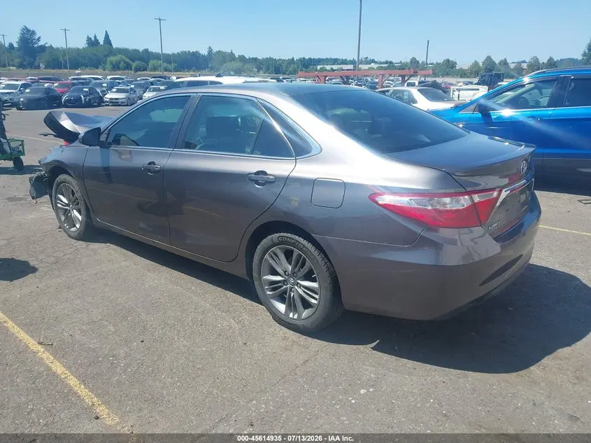 2017 TOYOTA CAMRY SE