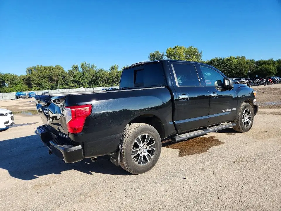 2020 NISSAN TITAN SV  
