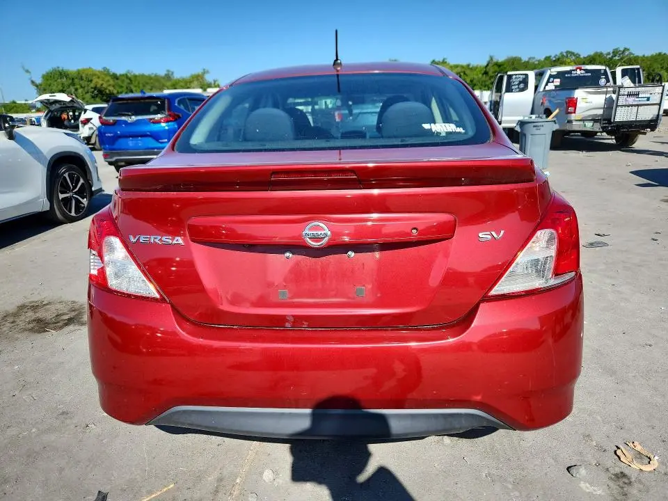 2019 NISSAN VERSA SV  