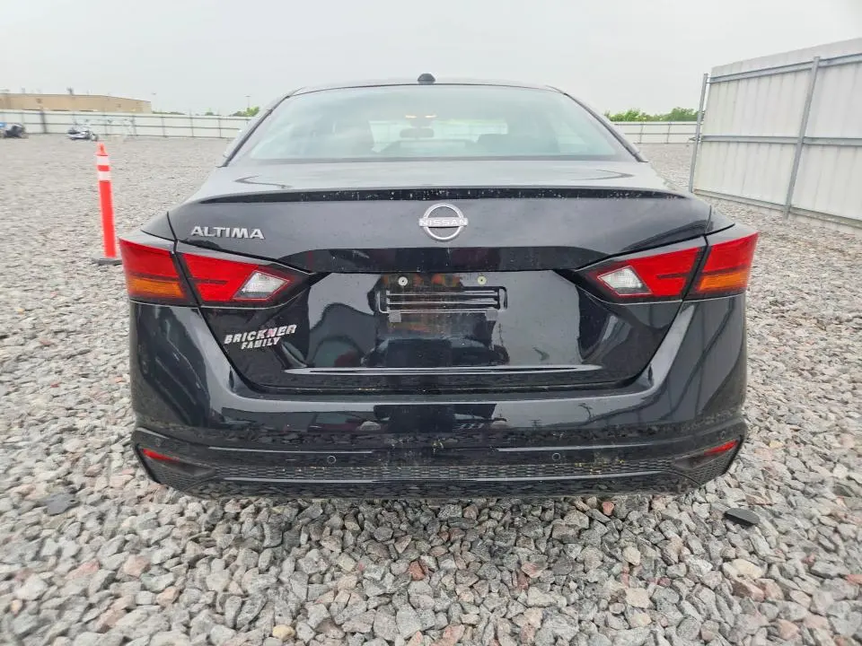2025 NISSAN ALTIMA SV  