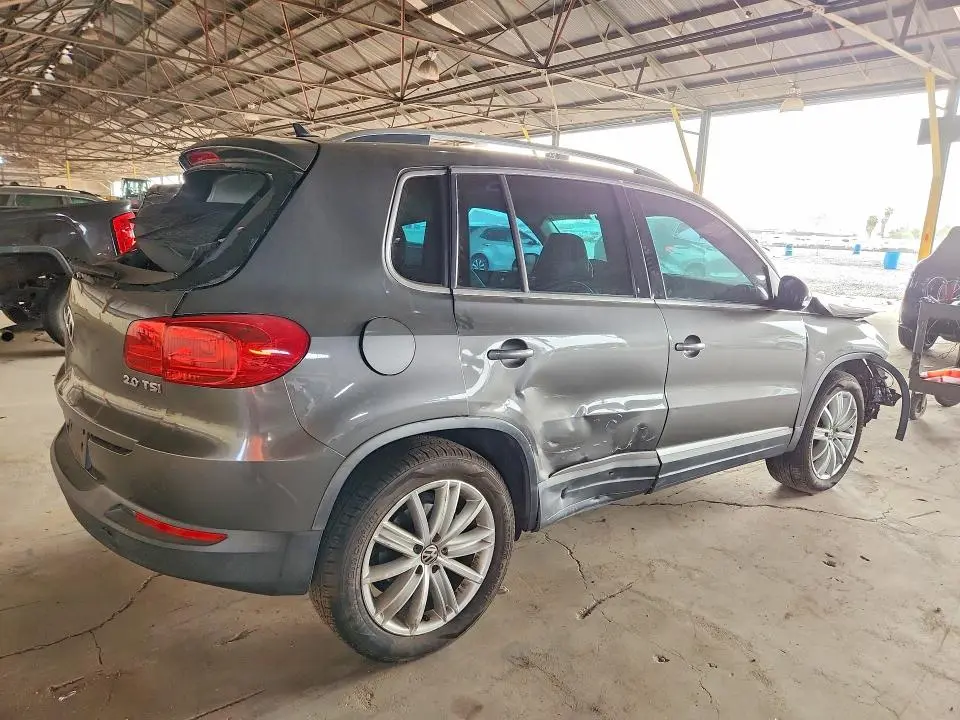 2012 VOLKSWAGEN TIGUAN S  