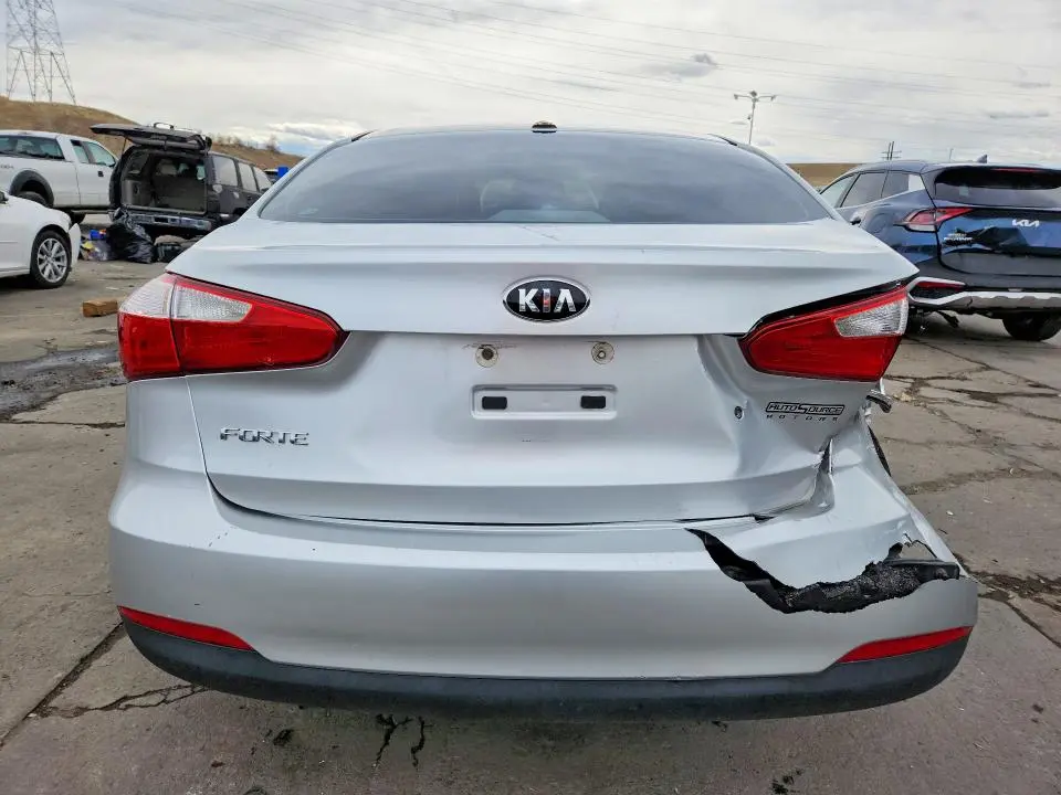 2015 KIA FORTE LX  