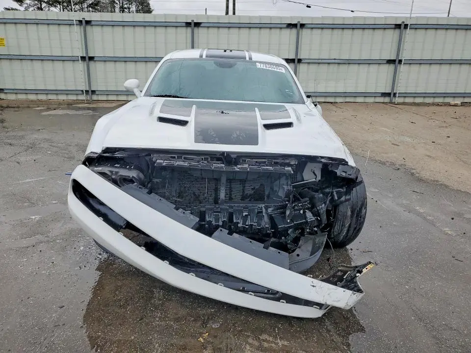 2015 DODGE CHALLENGER SXT  