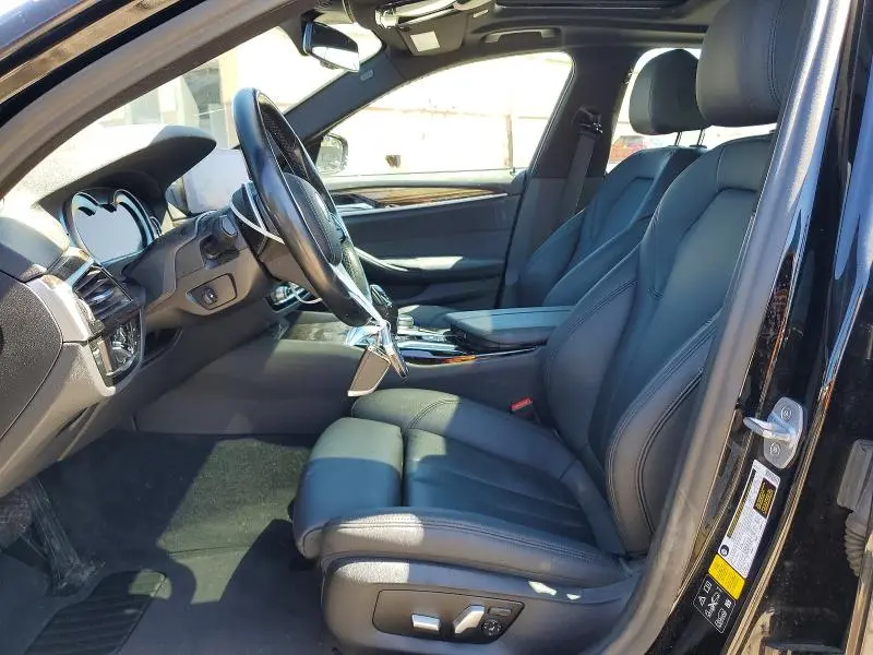 2019 BMW 530 XI  