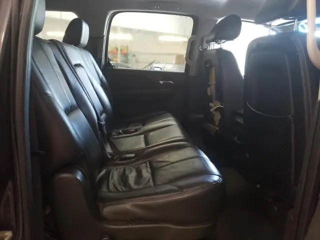 2011 CHEVROLET SUBURBAN K1500 LT  