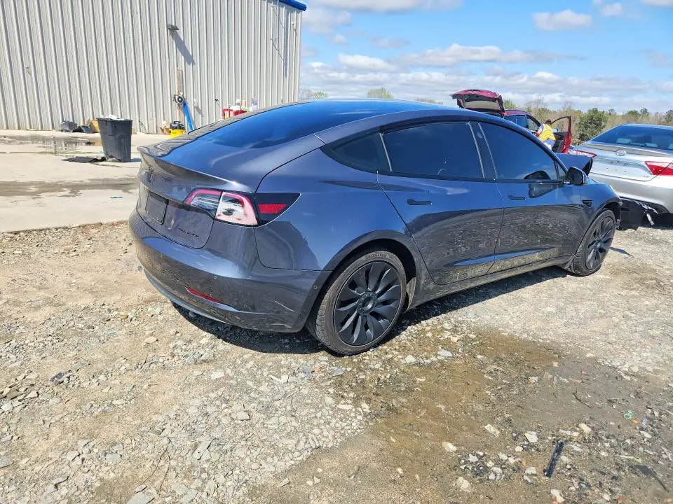 2022 TESLA MODEL 3   