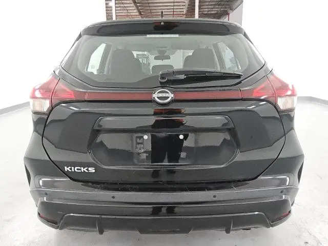 2022 NISSAN KICKS S  