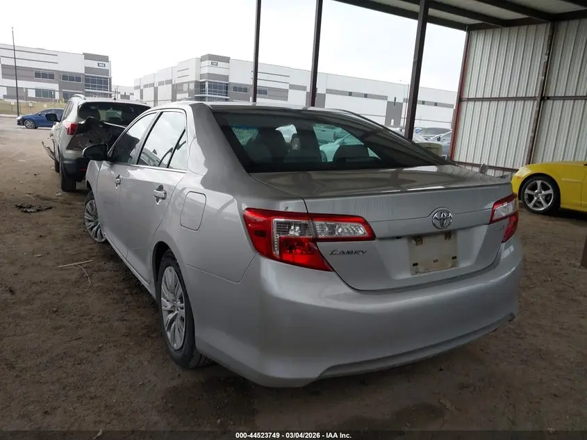 2014 TOYOTA CAMRY LE