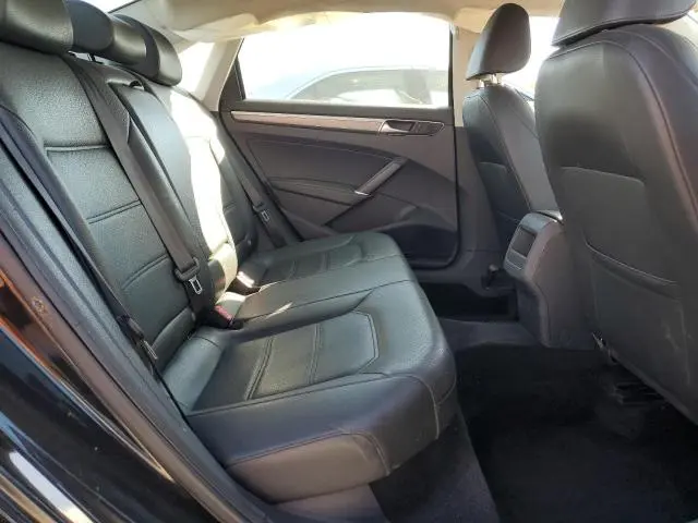 2017 VOLKSWAGEN PASSAT R-LINE  