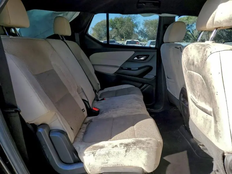 2022 CHEVROLET TRAVERSE LS  