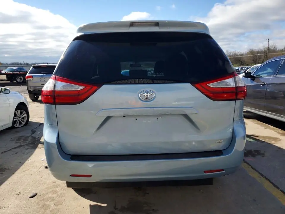 2017 TOYOTA SIENNA LE MOBILITY 7-PASSENGER  