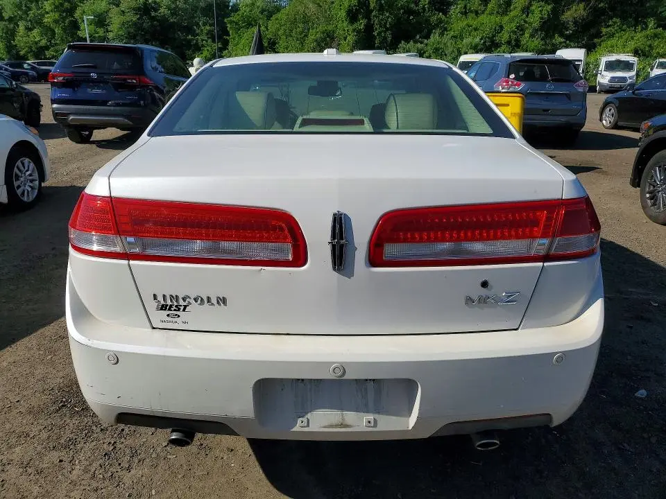 2011 LINCOLN MKZ   