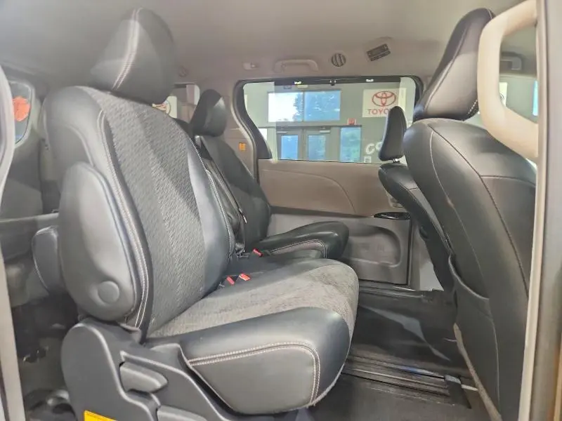 2012 TOYOTA SIENNA SPORT  