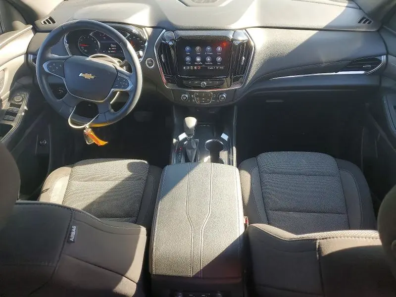 2023 CHEVROLET TRAVERSE LT  