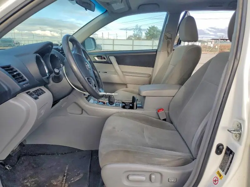 2013 TOYOTA HIGHLANDER BASE  