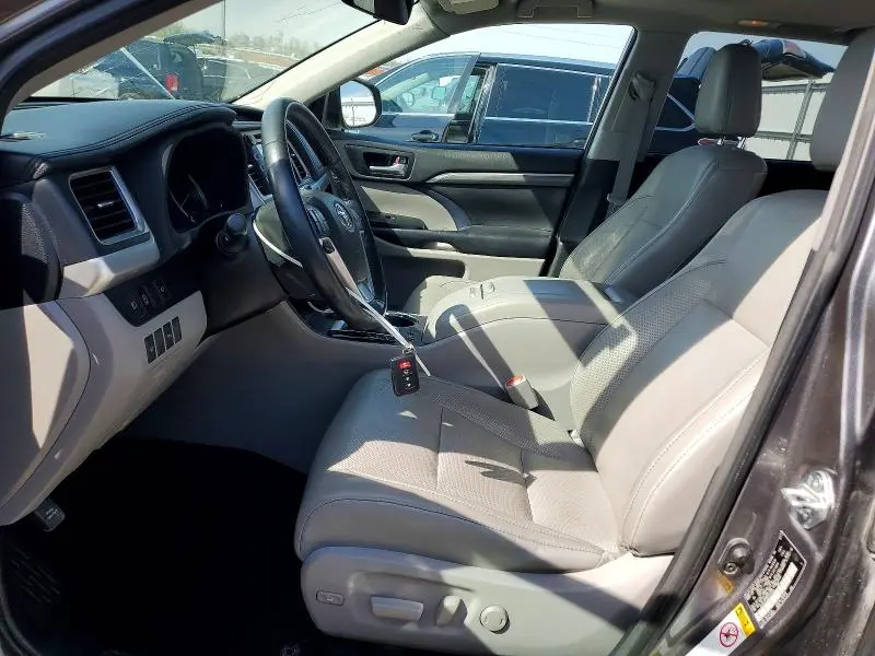 2017 TOYOTA HIGHLANDER LIMITED  