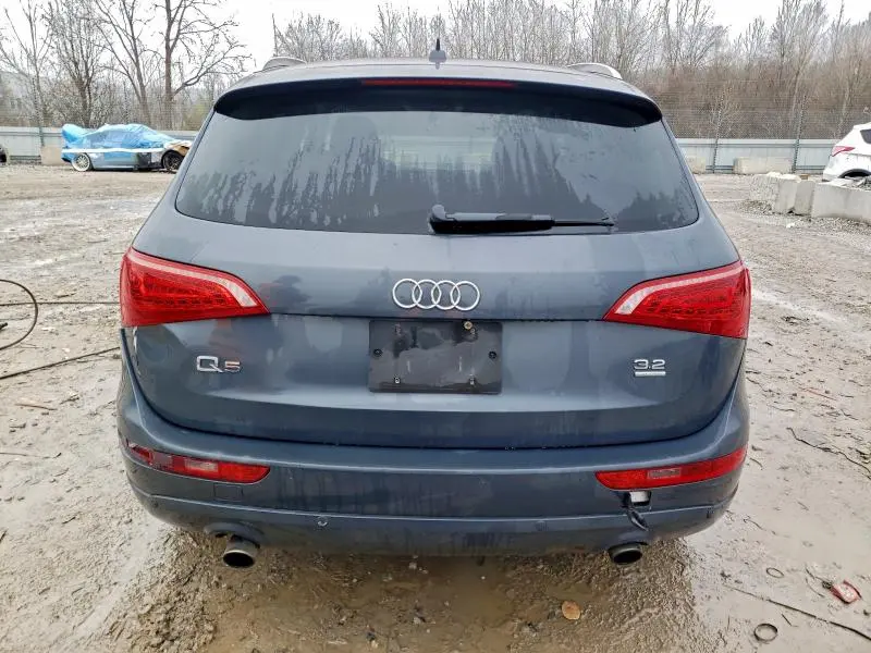 2010 AUDI Q5 PREMIUM  