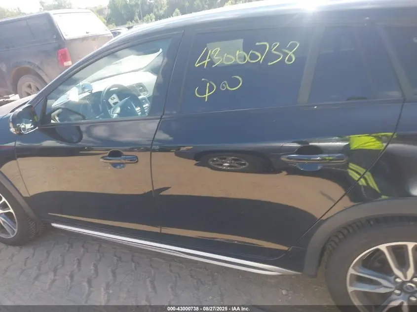 2016 VOLVO V60 CROSS COUNTRY T5