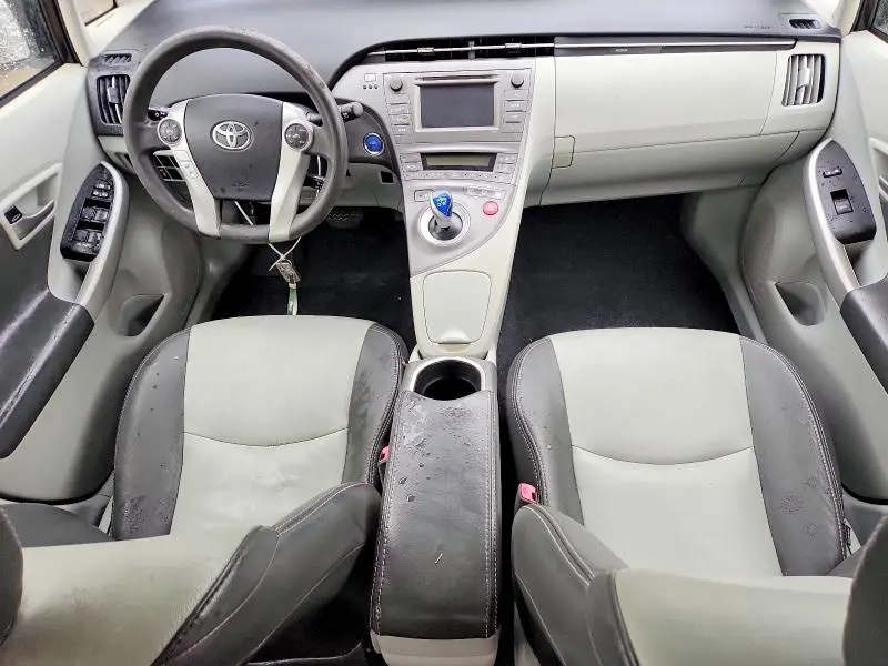 2013 TOYOTA PRIUS   