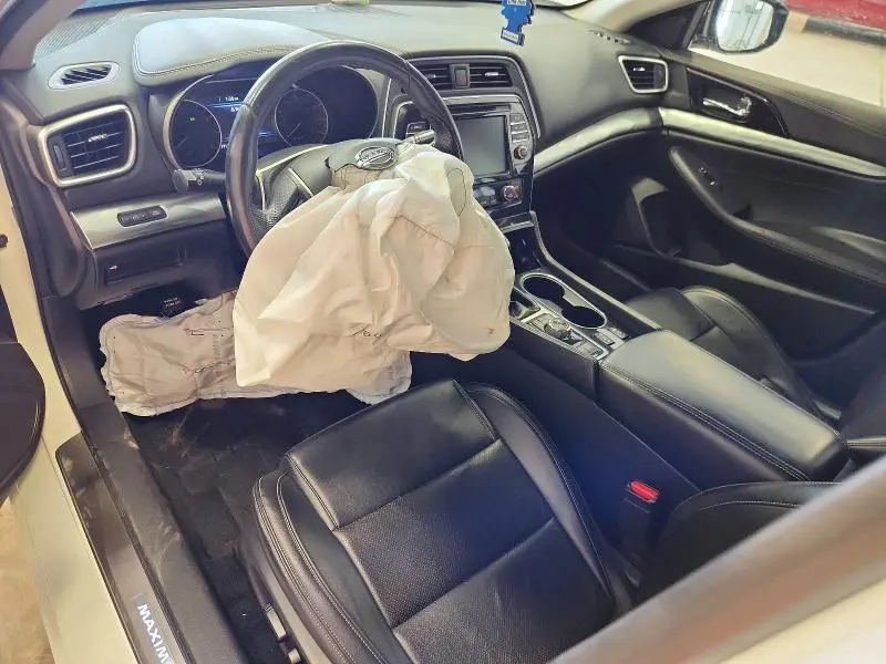 2021 NISSAN MAXIMA SV  