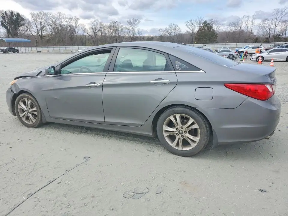 2013 HYUNDAI SONATA SE  