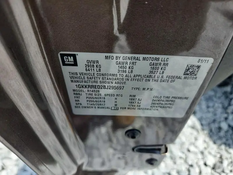 2011 GMC ACADIA SLT-1  