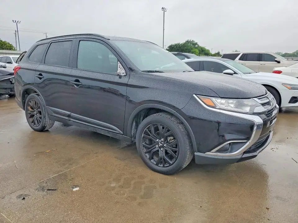 2018 MITSUBISHI OUTLANDER SE  