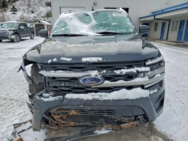2024 FORD EXPEDITION XLT  