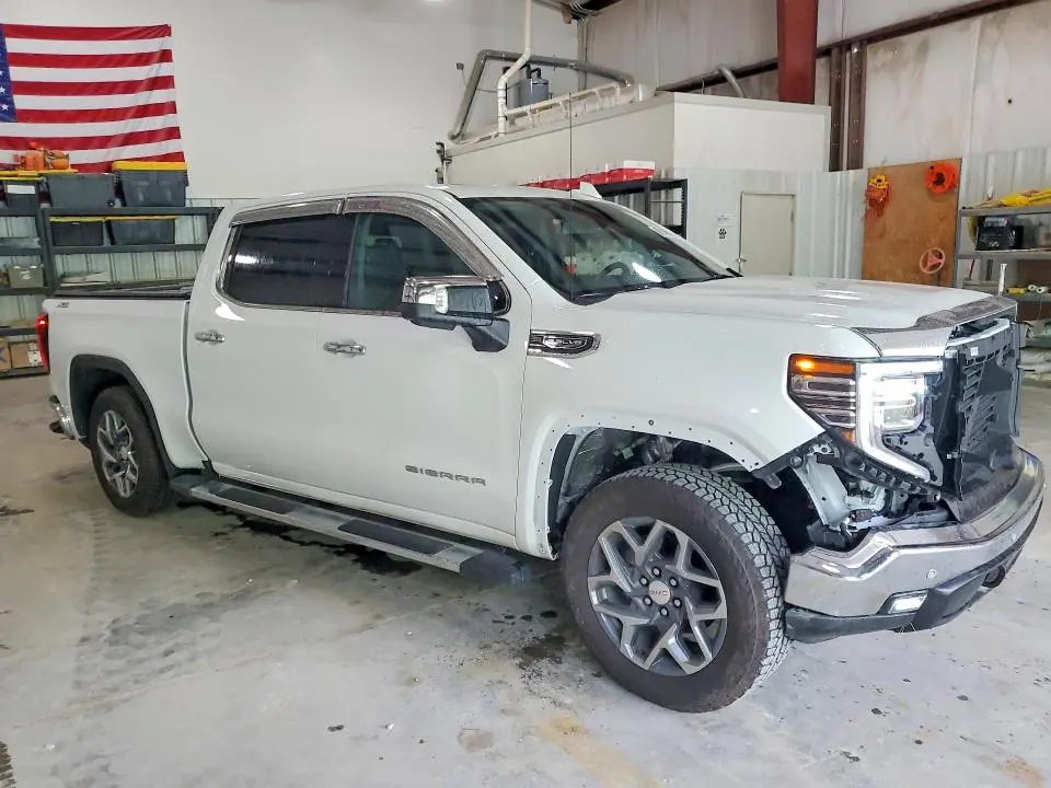 2026 GMC SIERRA K1500 SLT  