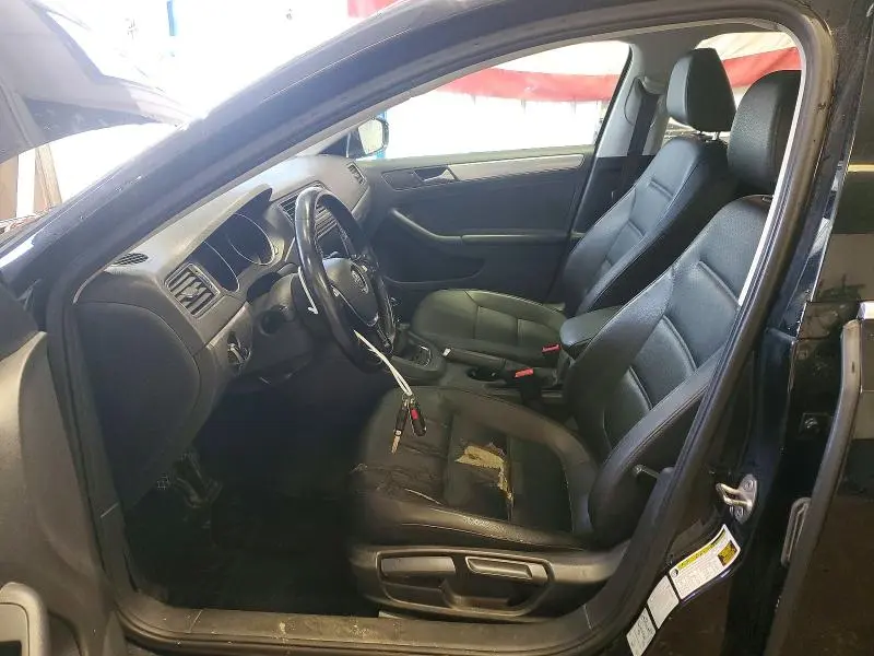 2017 VOLKSWAGEN JETTA SE  