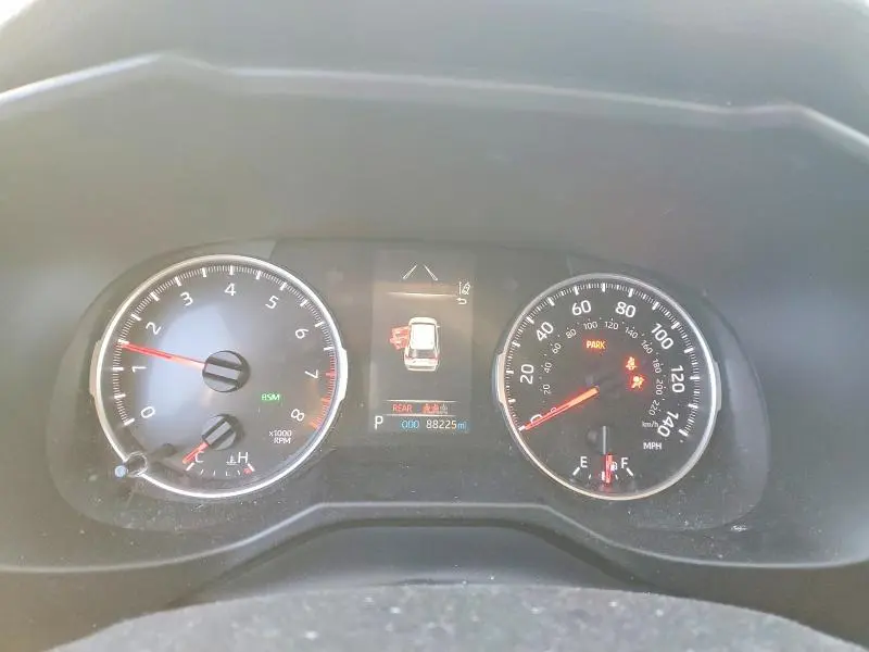 2020 TOYOTA RAV4 XLE  