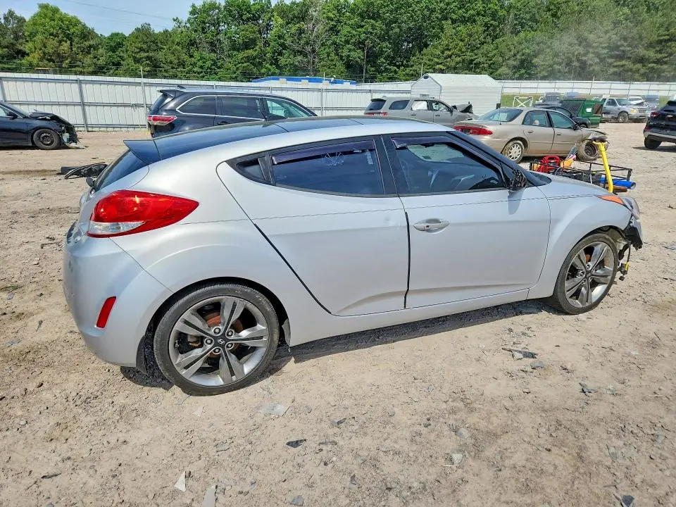2016 HYUNDAI VELOSTER BASE  