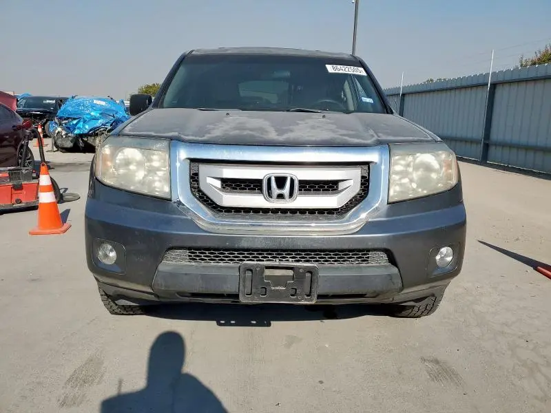 2011 HONDA PILOT LX  
